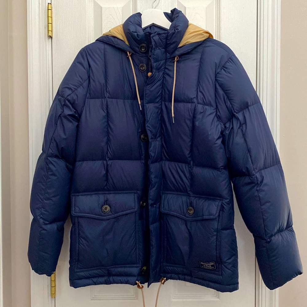 Abercrombie & Fitch men’s down parka - navy blue. Size small. NWT